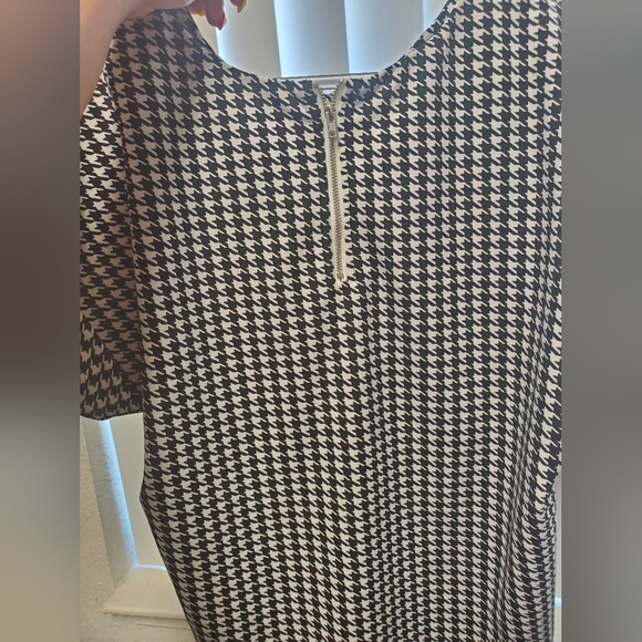 Houndstooth Top - Picture 3 of 3